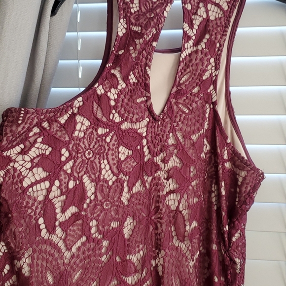 Dress - Picture 7 of 8